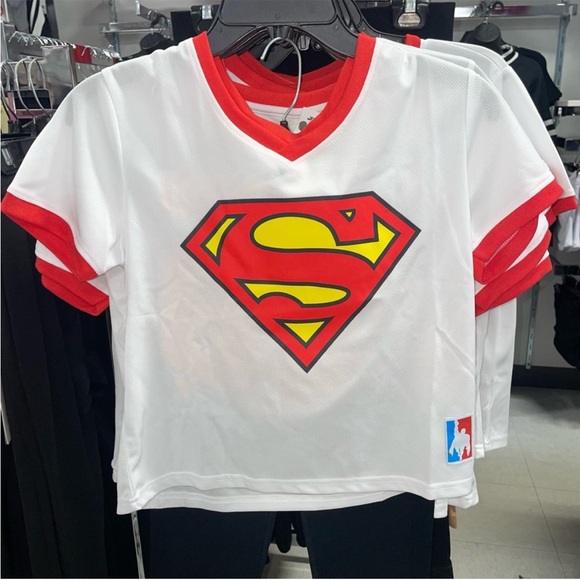 DC Comics White and Red Superman Logo Short Sleeve Tee - Picture 1 of 2